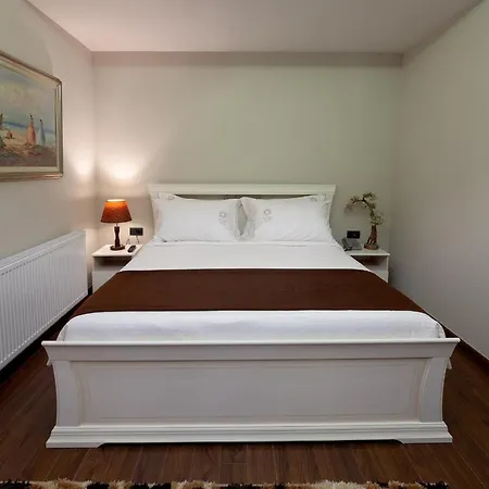 Hotel Casta Diva Korce