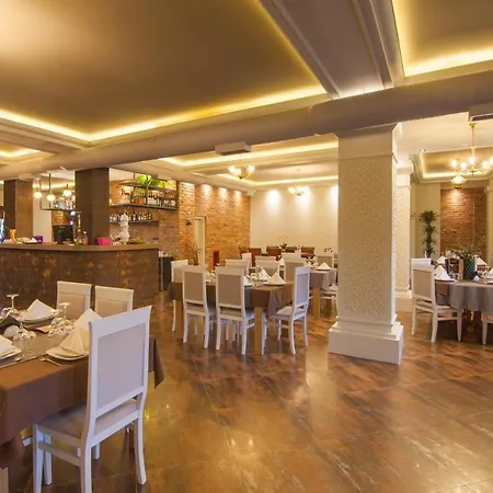 Отель Casta Diva 4*