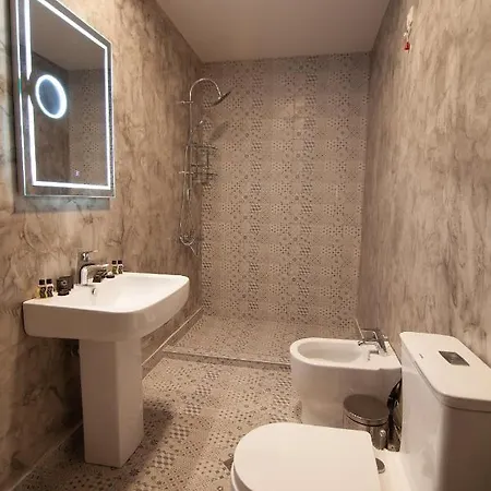 Casta Diva 4*