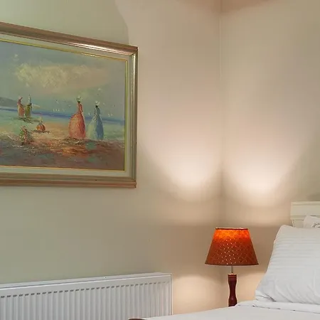 Casta Diva 4* Korce